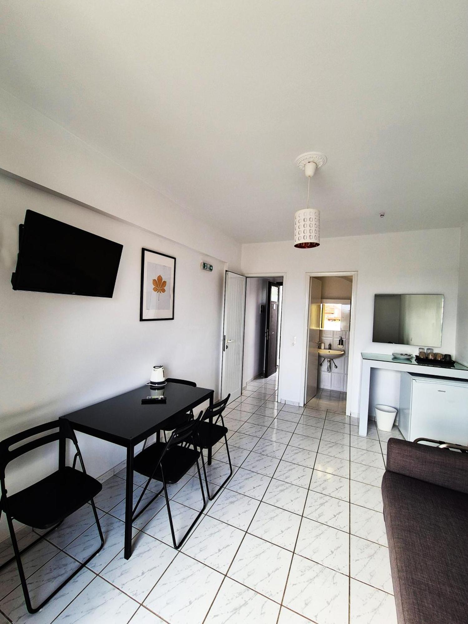 Natalie'S Hotel Skala  Экстерьер фото